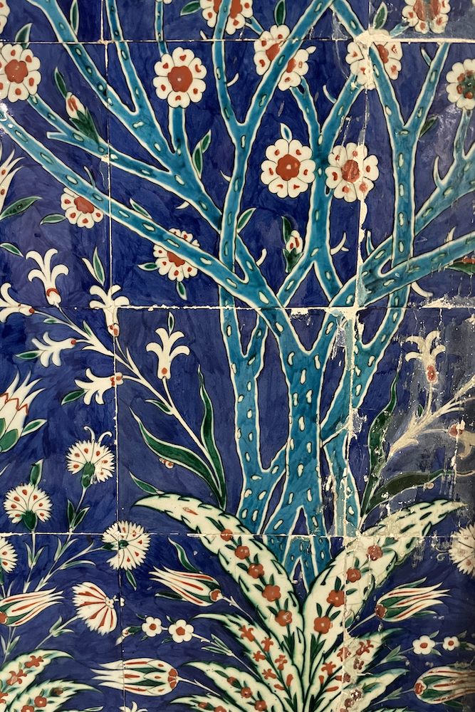 Magnifico dettaglio delle famose ceramiche di Iznik.