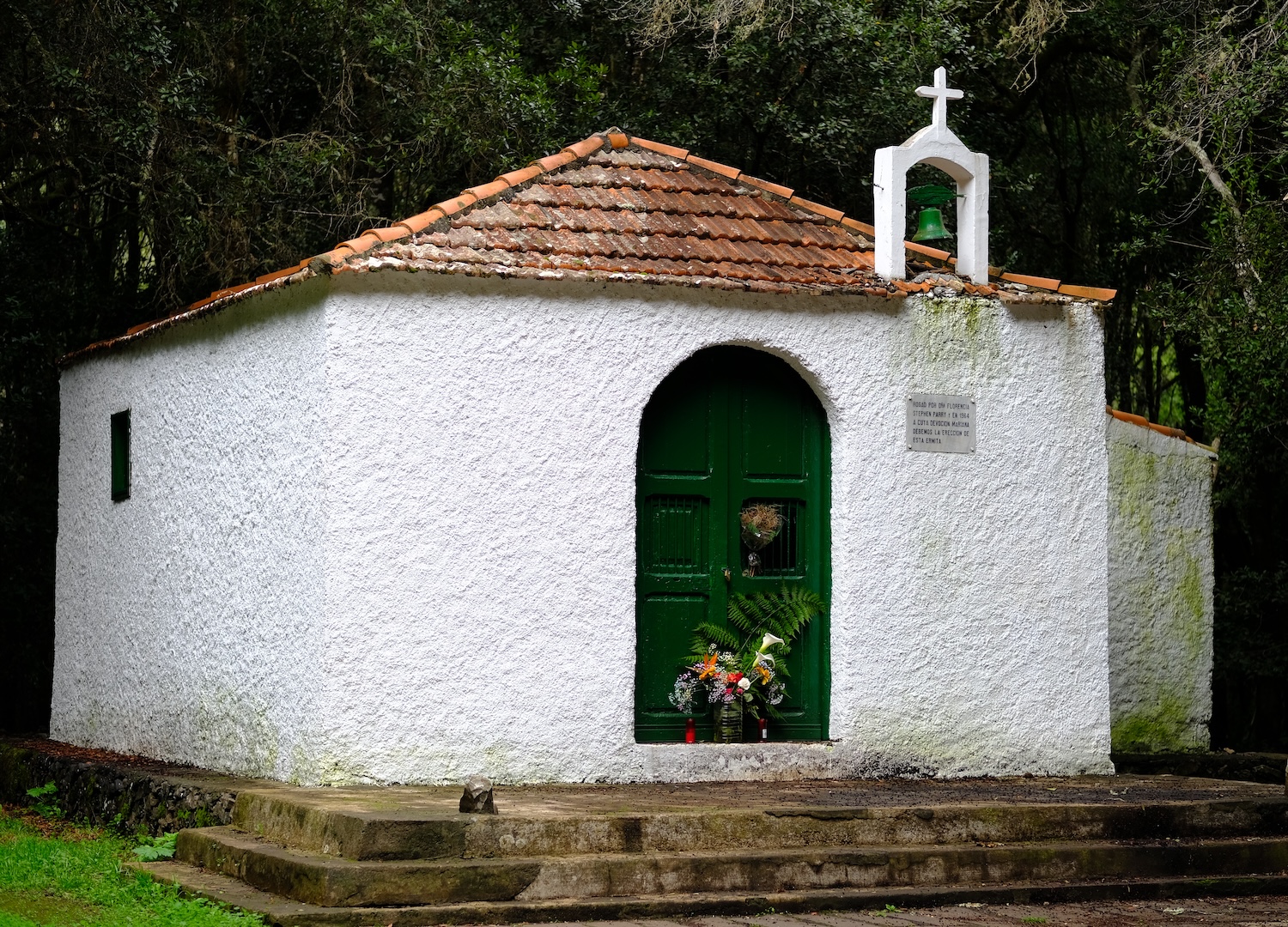 L'eremita di Lourdes, piccolo edificio avvolto dalla foresta del Garajonay.