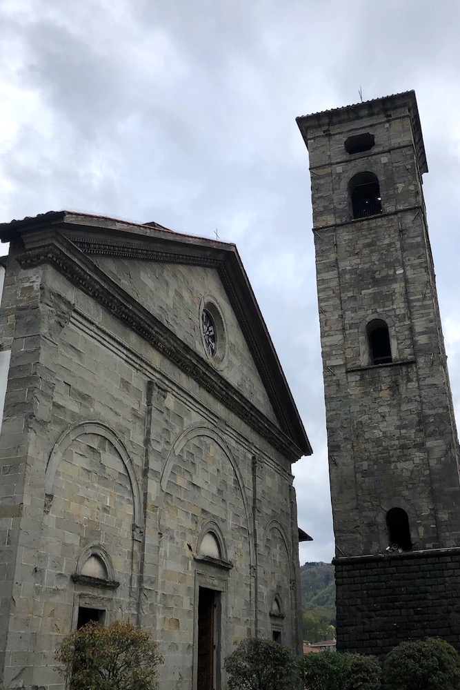 Il campanile di Castelnuovo di Garfagnana.