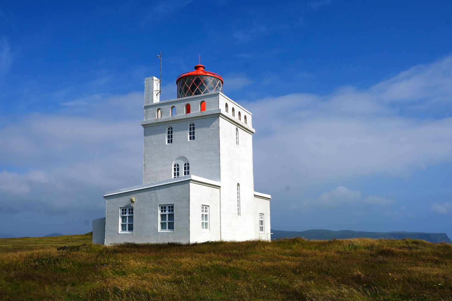 Il faro sulla penisola di Dyrholaey.