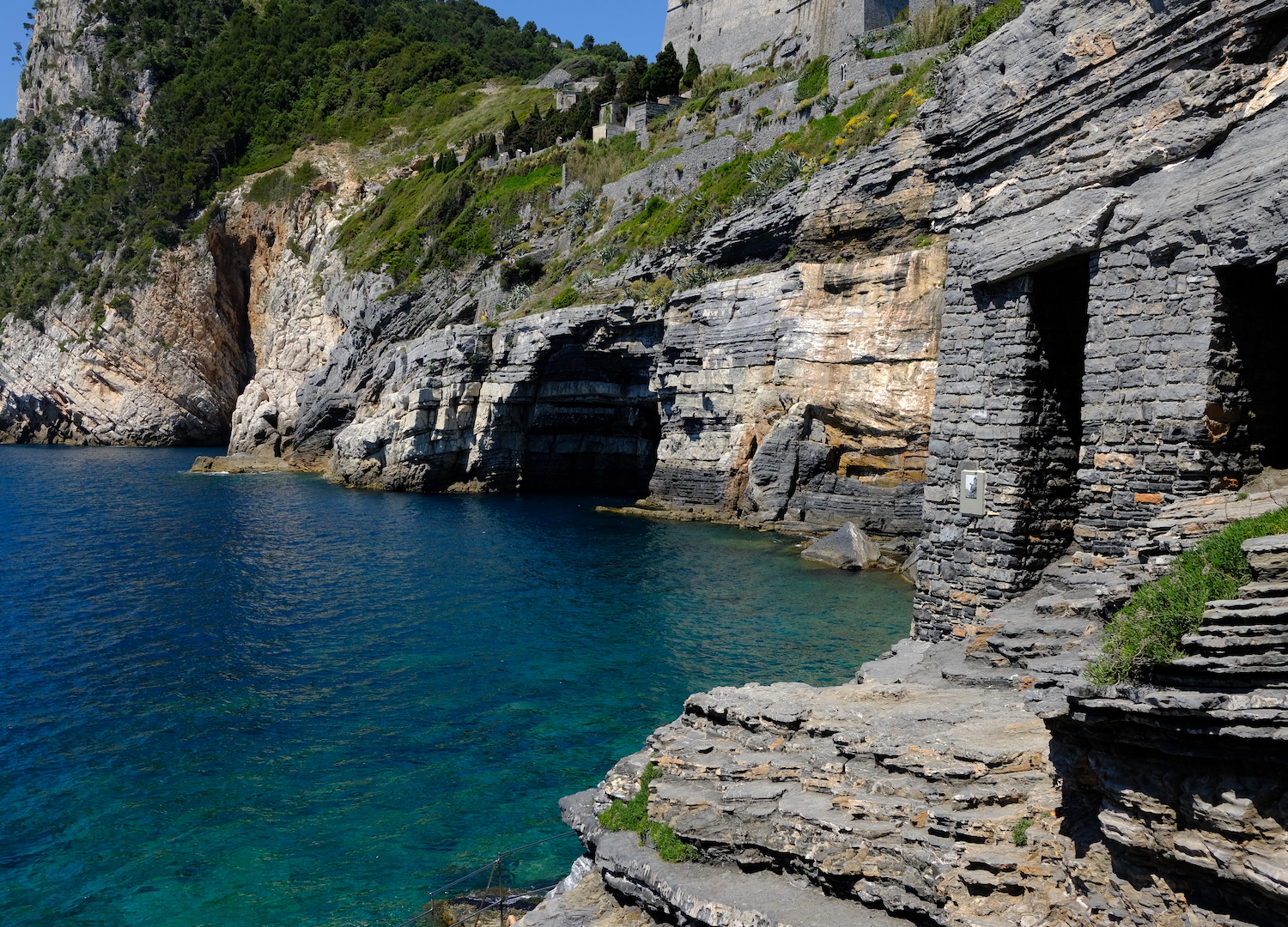 La celebre grotta di Byron, subito dietro Portovenere.