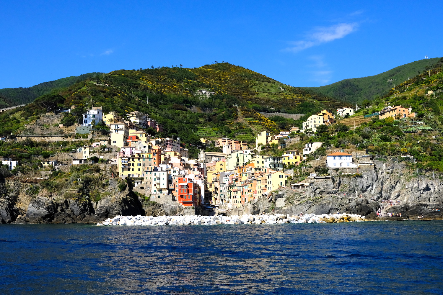 Riomaggiore vista dal battello preso per il ritorno da Portovenere.