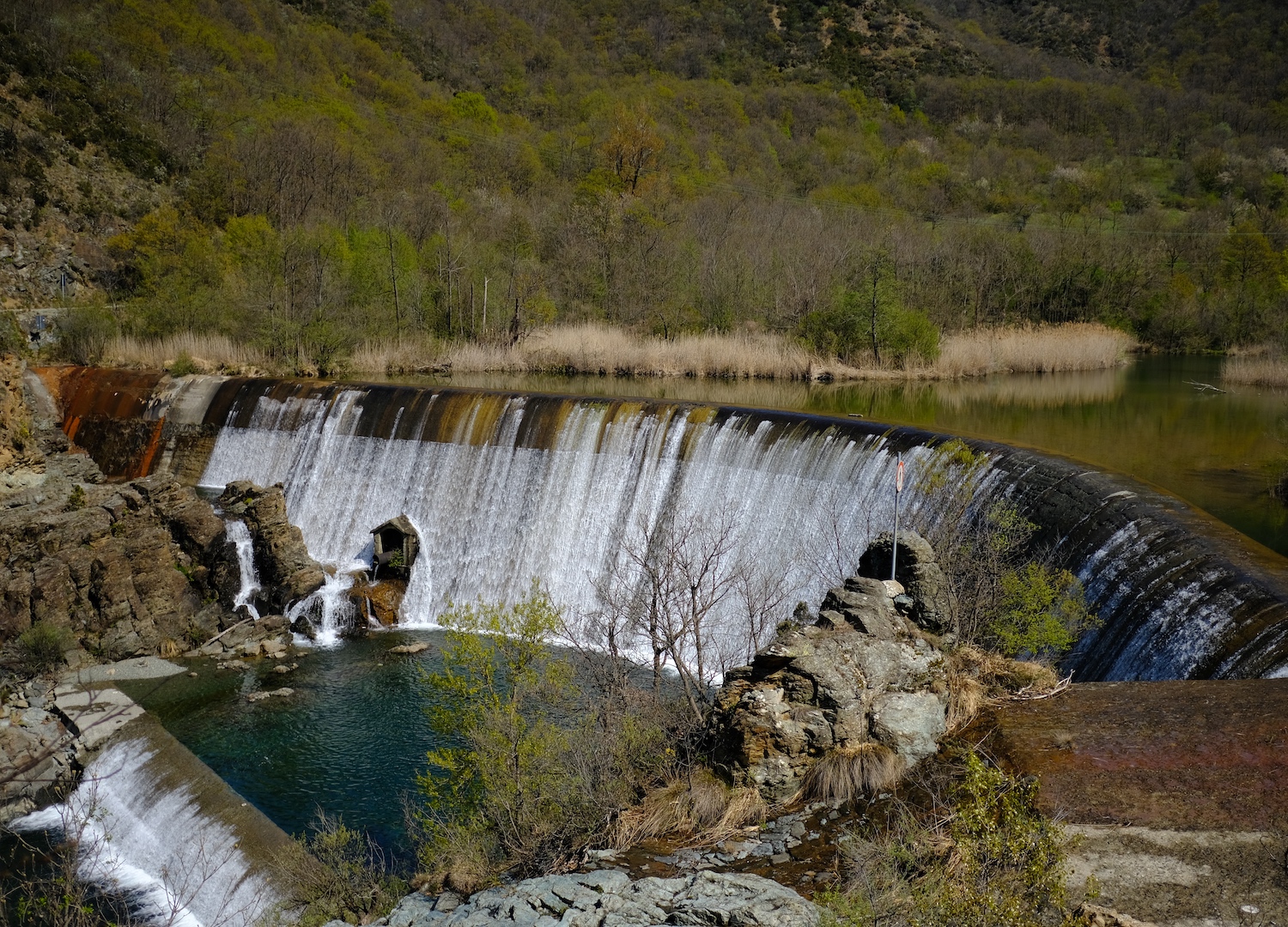 La cascata del lago Superiore della Lavagnina.