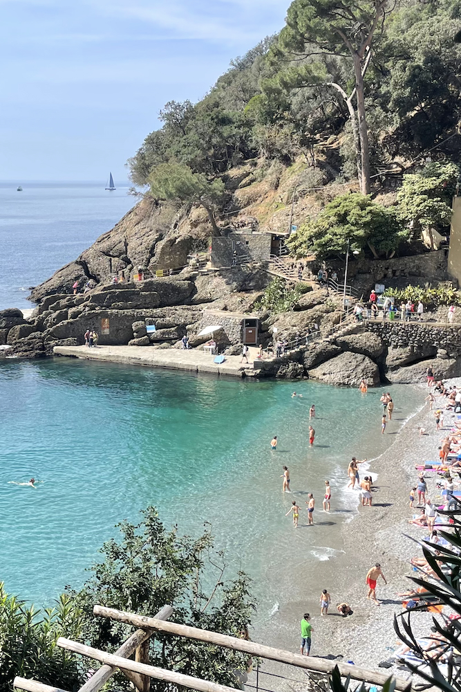 La baia riparata di San Fruttuoso.