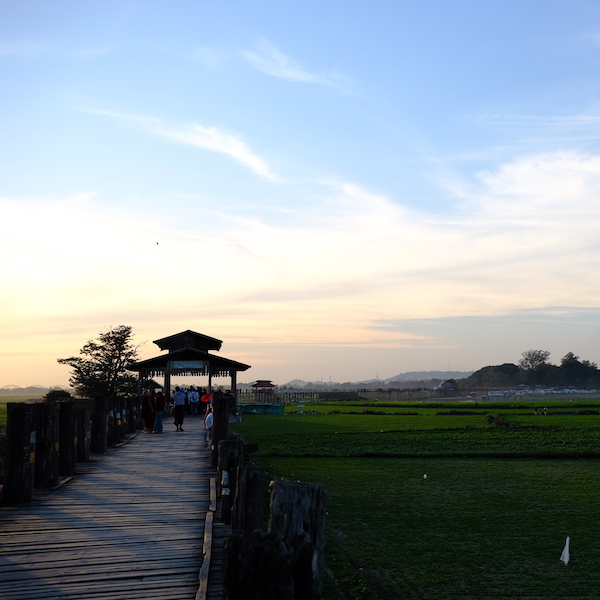 Dall’alba al tramonto lungo le sponde dell’Irrawaddy 2/3