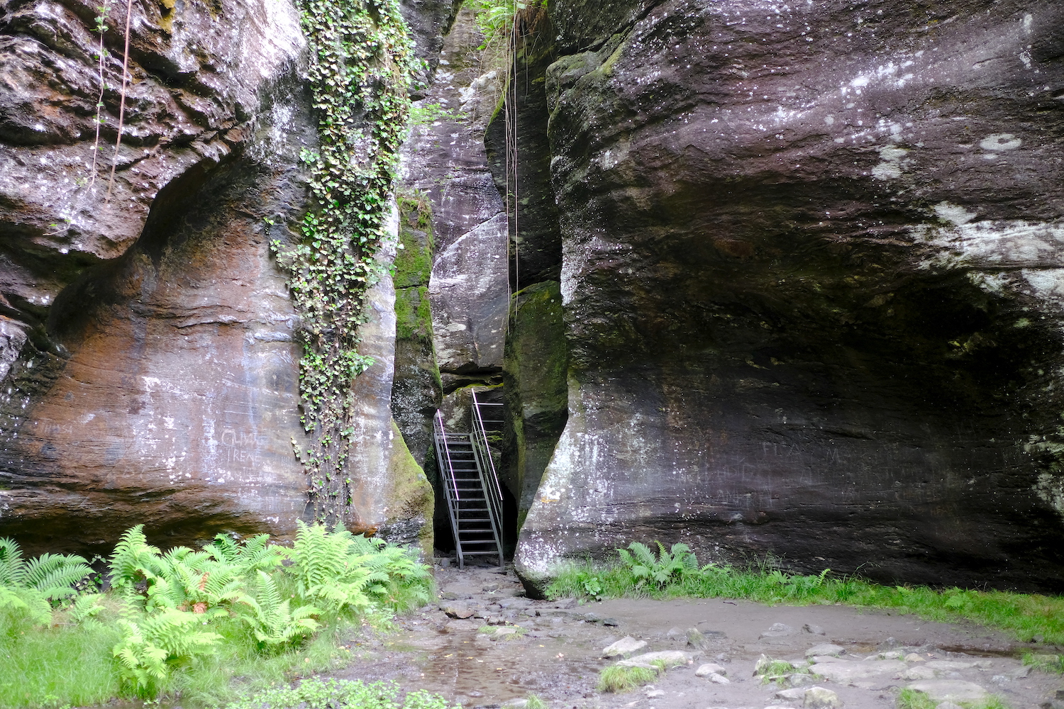 L'ingresso dell'orrido di Uriezzo.