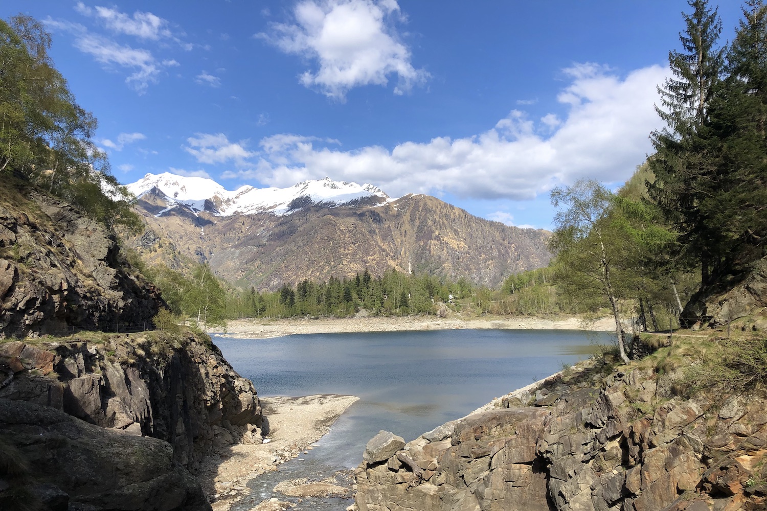 Il lago di Antrona.